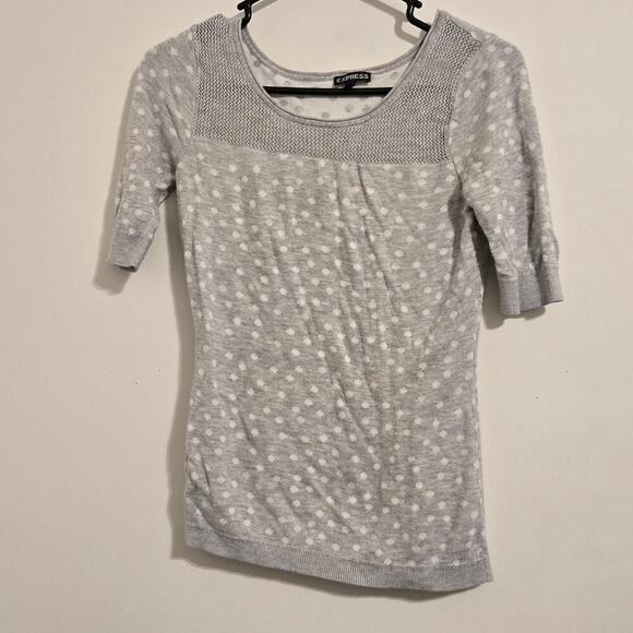 Express Gray Polka Dot Knit Short Sleeve Sweater Women’s Size Medium Top - Picture 1 of 5